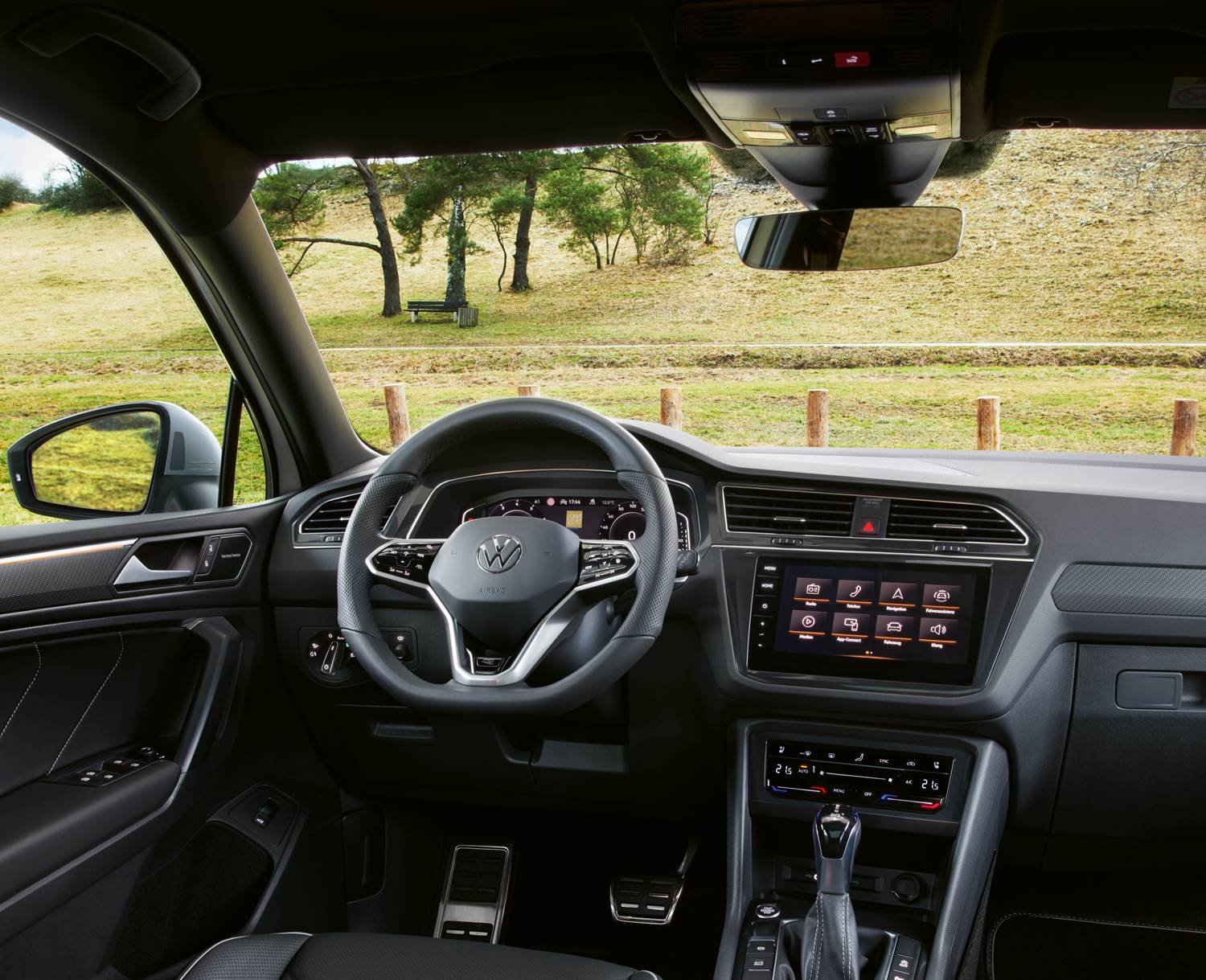 Tiguan Allspace Interieur Cockpit 5X4 V3