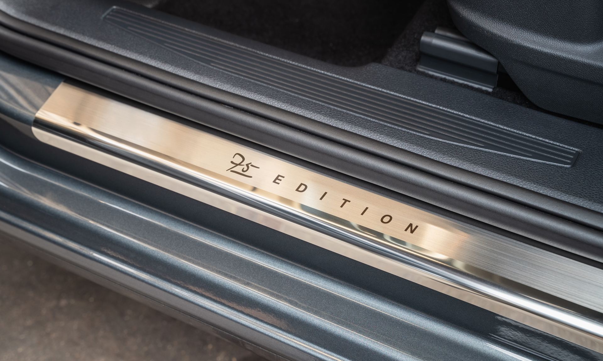Volkswagen Caddy Cargo 75 Edition Instaplijsten 1