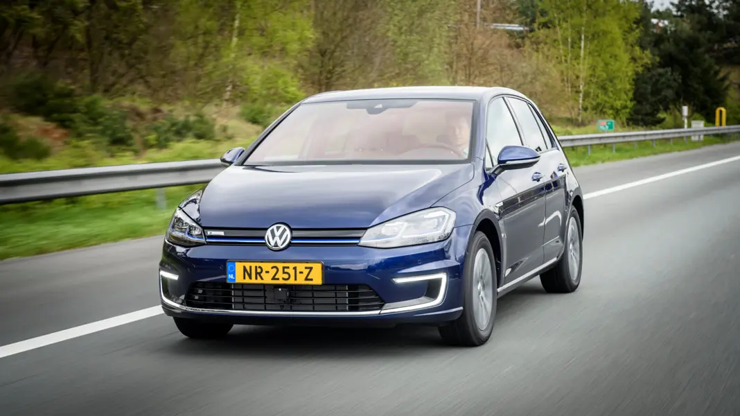 1920_volkswagene-golf.jpg